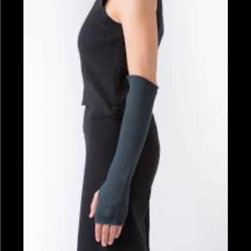 NFP wool arm sleeves with thumb holes